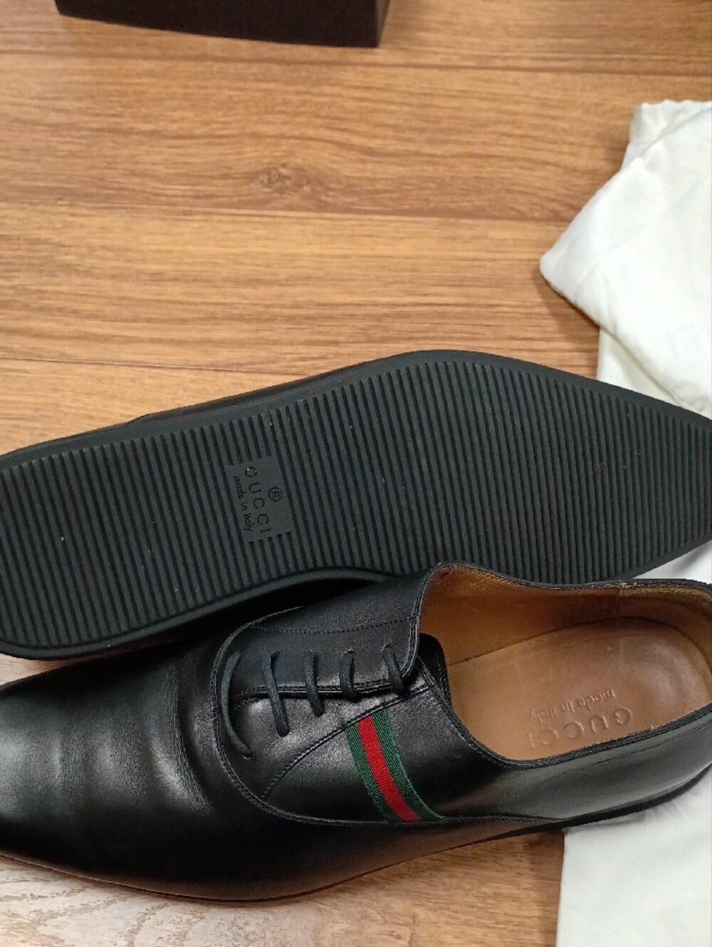 Gucci Black Leather Lace-Up Oxfords with Green & Red Web Stripe - Picture 7 of 10